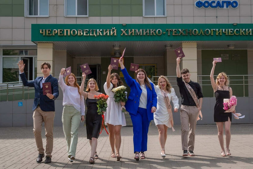 450 выпускников «Профессионалитета» на Вологодчине получили дипломы.