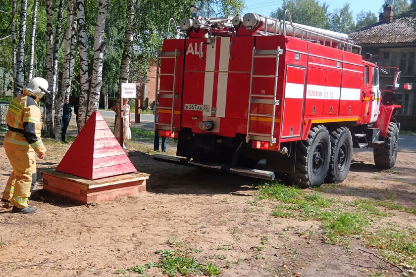 78 пожарных водоемов уже обустроено на Вологодчине благодаря программе Губернатора «Безопасное село» .