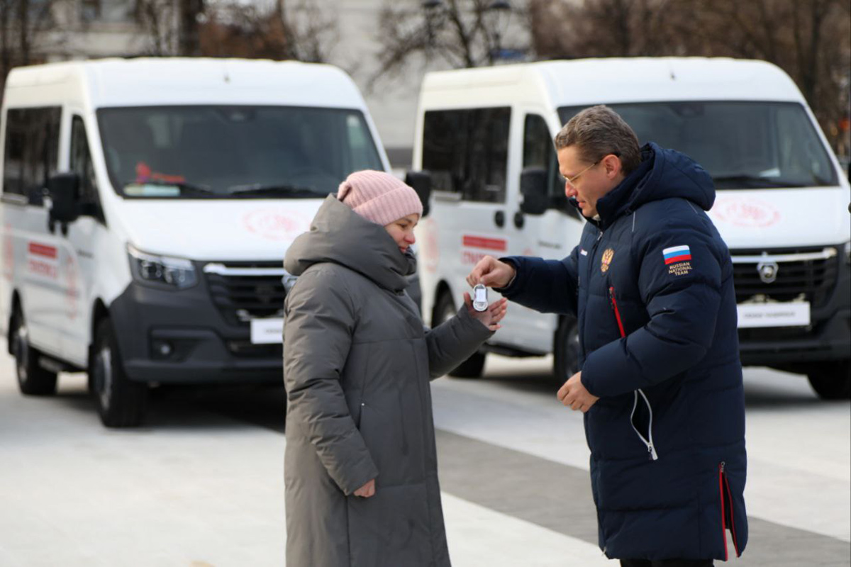 Георгий Филимонов: Не менее 79 автомобилей предоставим многодетным семьям Вологодской области в ближайшие два года.