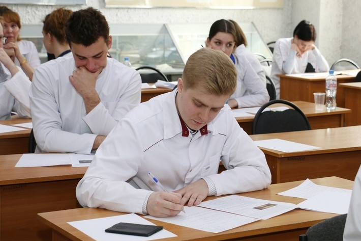 Уже 160 будущих абитуриентов-медиков подали заявления на целевое обучение от Вологодской области  .