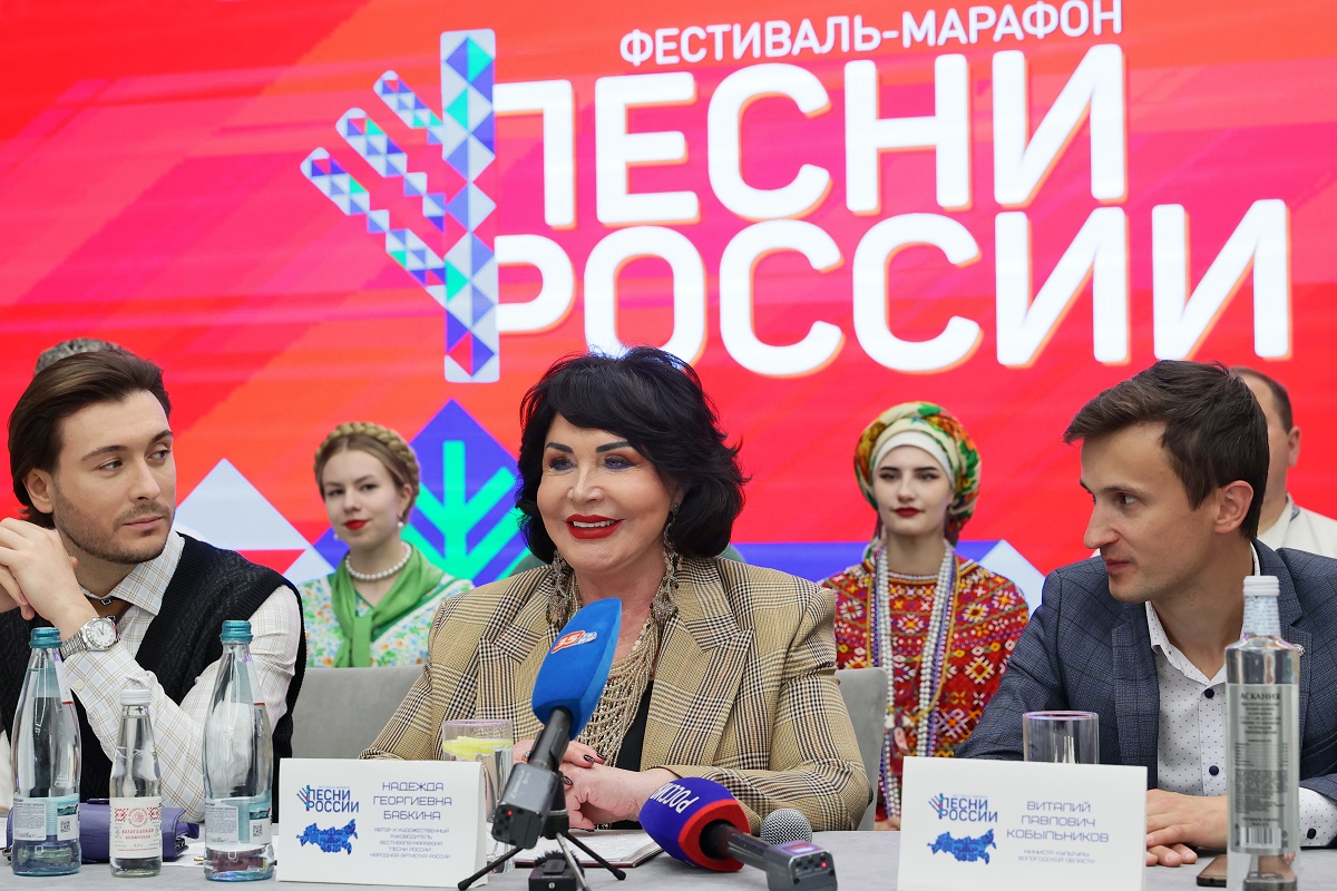 Народная артистка России Надежда Бабкина приехала на Вологодчину с фестивалем «Песни России».