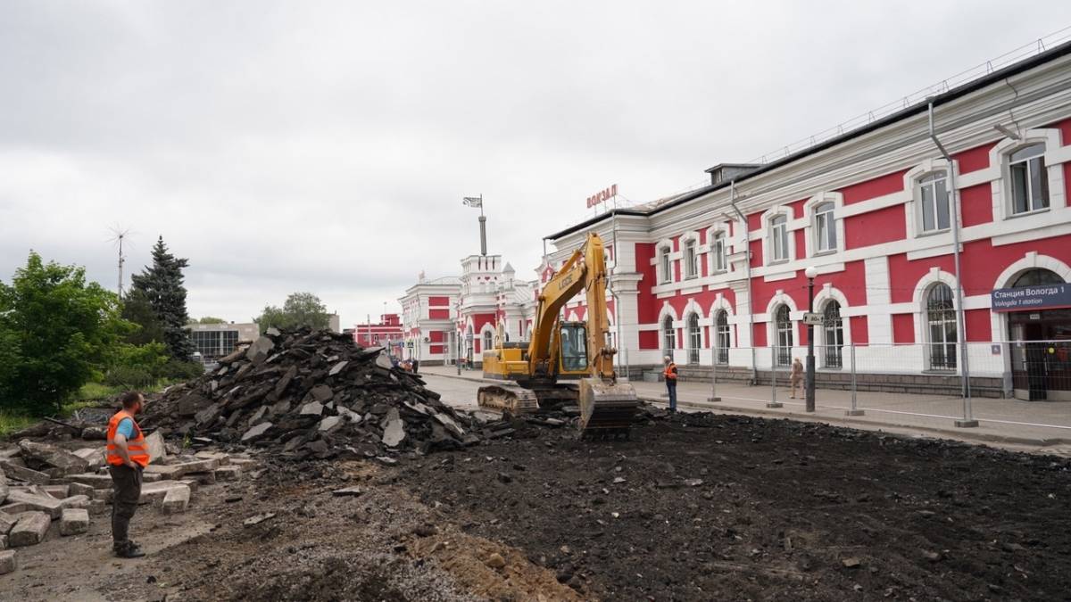 Более 100 общественных пространств, дворов и участков улично-дорожной сети будут благоустроены в Вологде до конца этого года.