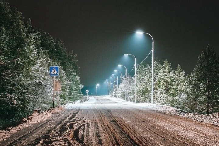 Более 1300 новых фонарей осветят улицы Вологодчины к концу 2025 года.