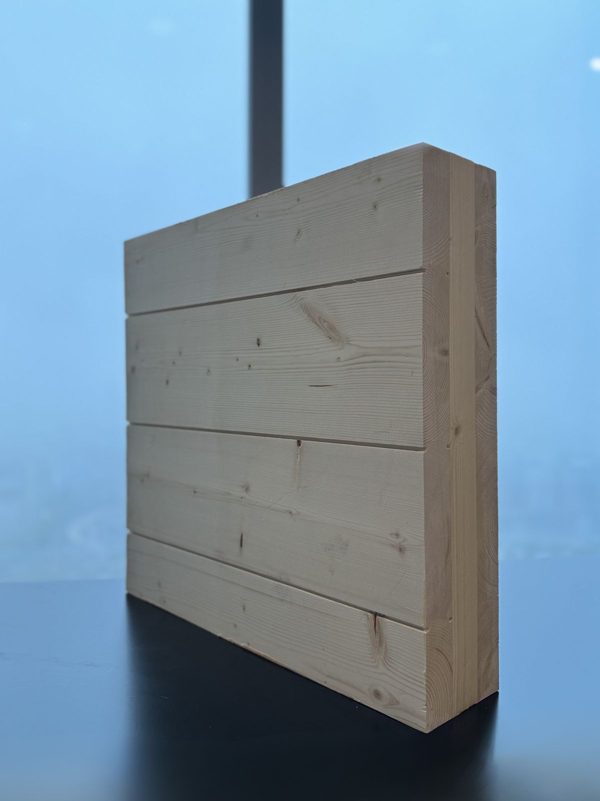Segezha Group разработала новый продукт для деревянного домостроения - лицевую CLT-плиту с фаской.