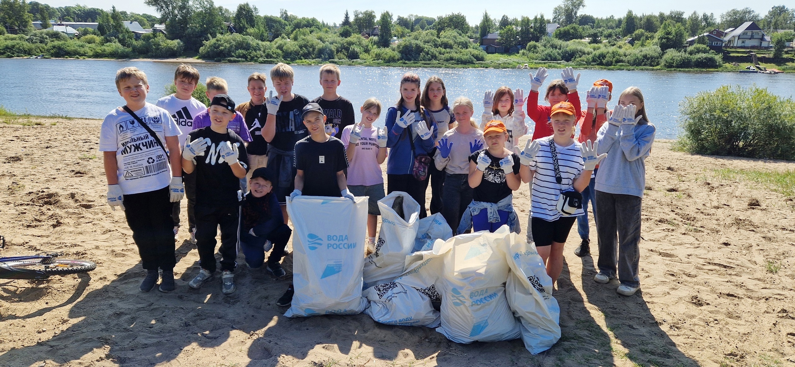 В Соколе продолжается Всероссийская экологическая акция «Вода России».