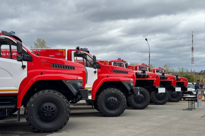 В Вологодской области закуплено 22 новых пожарных автомобиля для сельской местности .