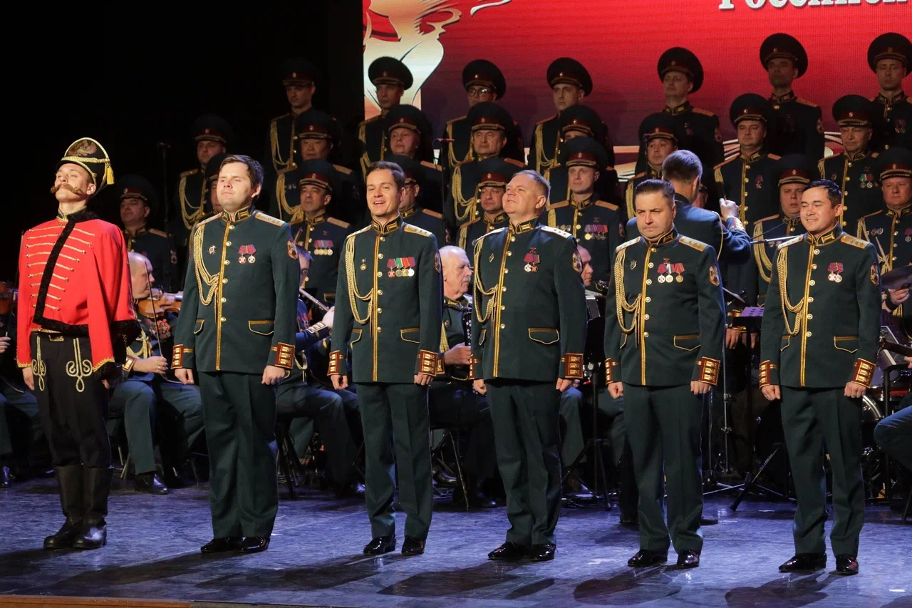 Празднование Дня Победы в Вологде завершили концертом ансамбля песни и пляски войск Национальной гвардии России.