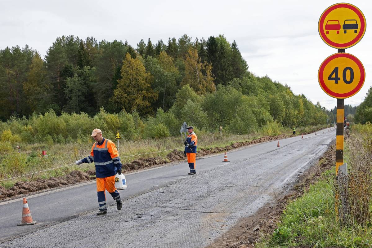 В Великоустюгском округе завершен ремонт автомобильной дороги на Вотчину Деда Мороза.