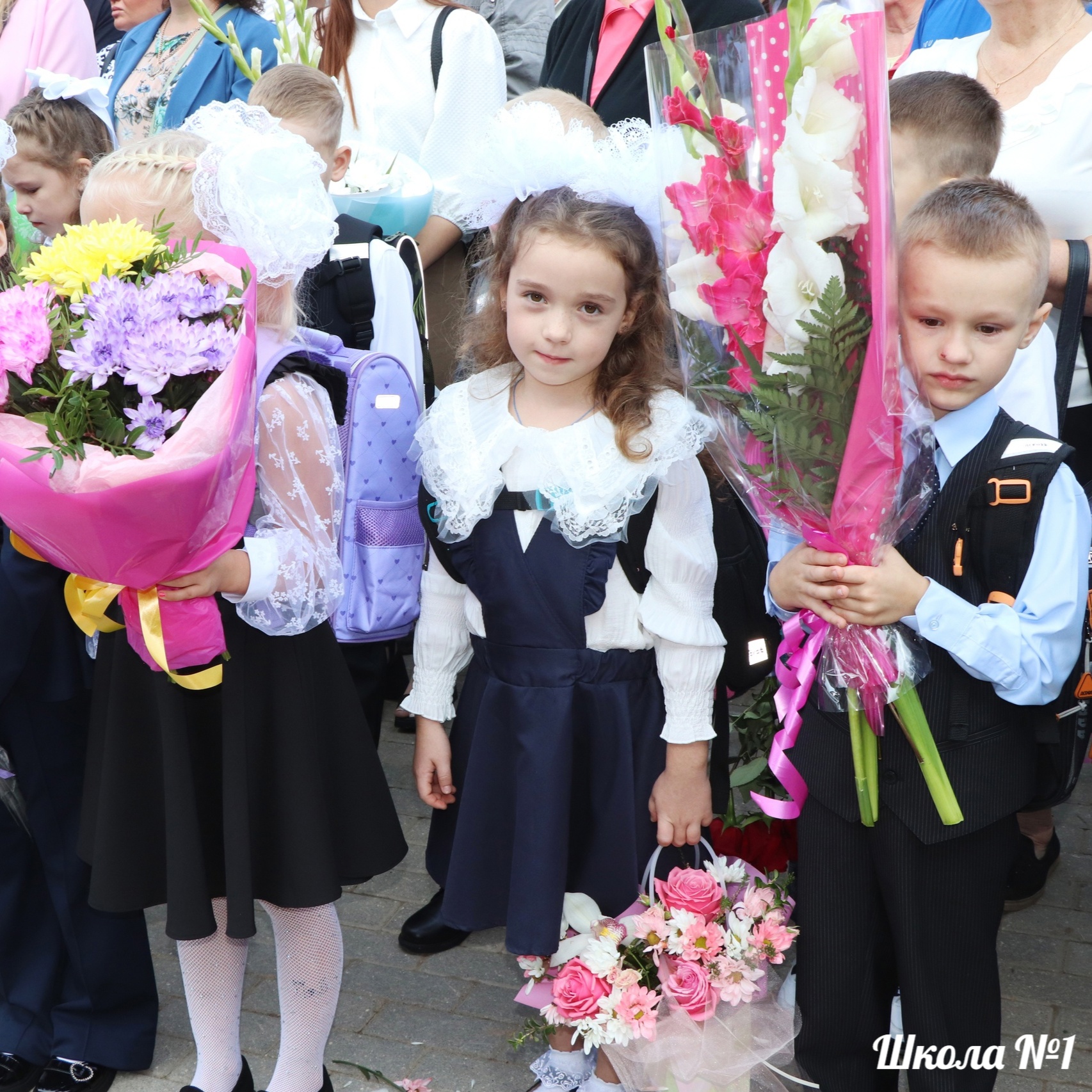 В школах округа прозвенел Первый звонок нового учебного года!.