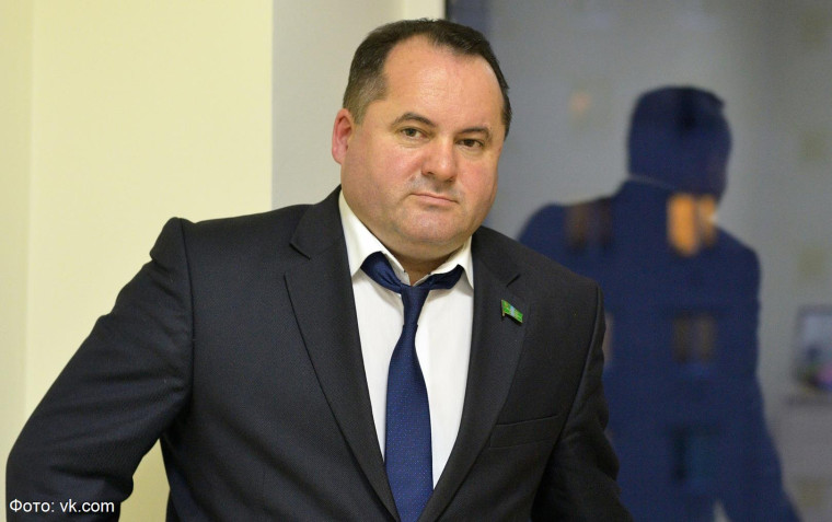 Юрий Васин остался в команде Правительства Вологодской области . Юрий Васин остался в команде Правительства Вологодской области .