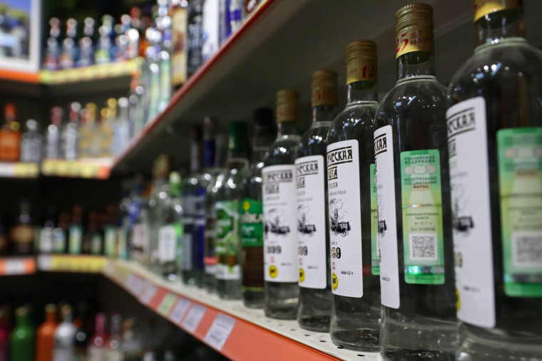 64% жителей Вологодской области поддерживают ограничение продажи алкоголя в многоквартирных домах – АМСИ. 64% жителей Вологодской области поддерживают ограничение продажи алкоголя в многоквартирных домах – АМСИ.