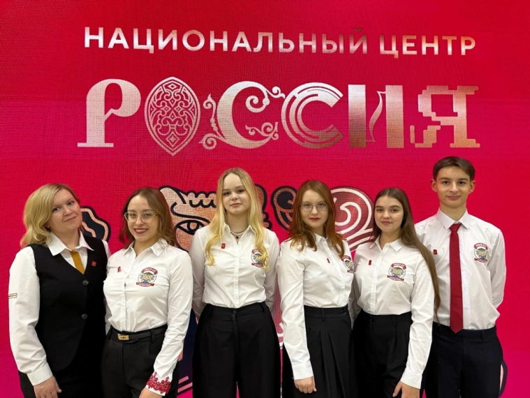 Вологодские школьники стали победителями Чемпионата «Обучение служением. Первые». Вологодские школьники стали победителями Чемпионата «Обучение служением. Первые».