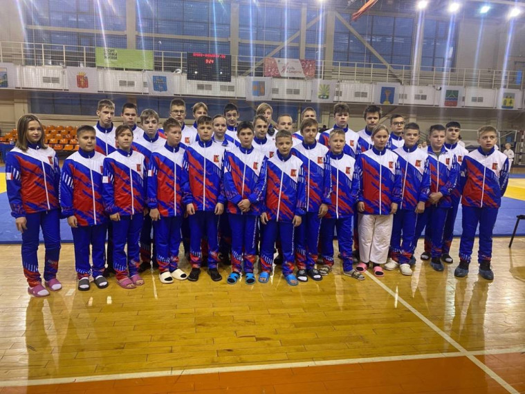 54 медали привезли вологодские спортсмены с Чемпионата и Первенства СЗФО России по джиу-джитсу. 54 медали привезли вологодские спортсмены с Чемпионата и Первенства СЗФО России по джиу-джитсу.