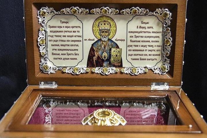 Вологжане смогут поклониться мощам святителя Николая Чудотворца в Лазаревском храме Вологды. Вологжане смогут поклониться мощам святителя Николая Чудотворца в Лазаревском храме Вологды.