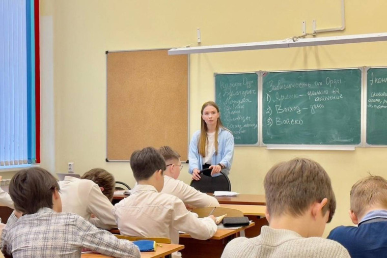 Финансирование программ кадровой поддержки составило 4,2 млрд рублей. Финансирование программ кадровой поддержки составило 4,2 млрд рублей.