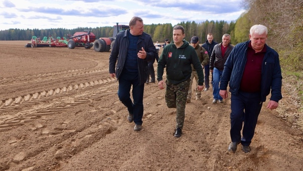 Георгий Филимонов: свыше 460 миллионов рублей направили аграриям Вологодчины на проведение комплекса агротехнологических работ. Георгий Филимонов: свыше 460 миллионов рублей направили аграриям Вологодчины на проведение комплекса агротехнологических работ.